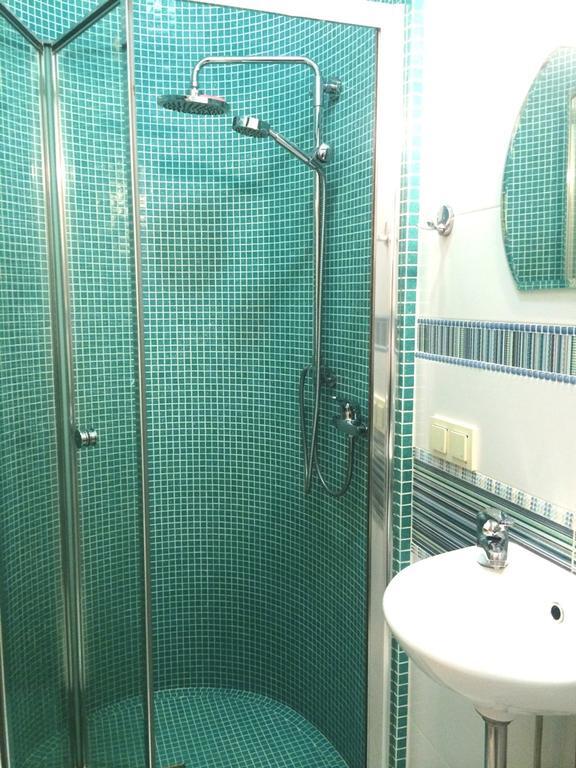 Studio Near Deribasovskaya Одеса Екстериор снимка